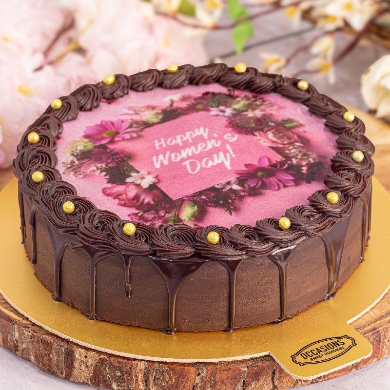 QUEEN'S CHOCOLATE CAKE