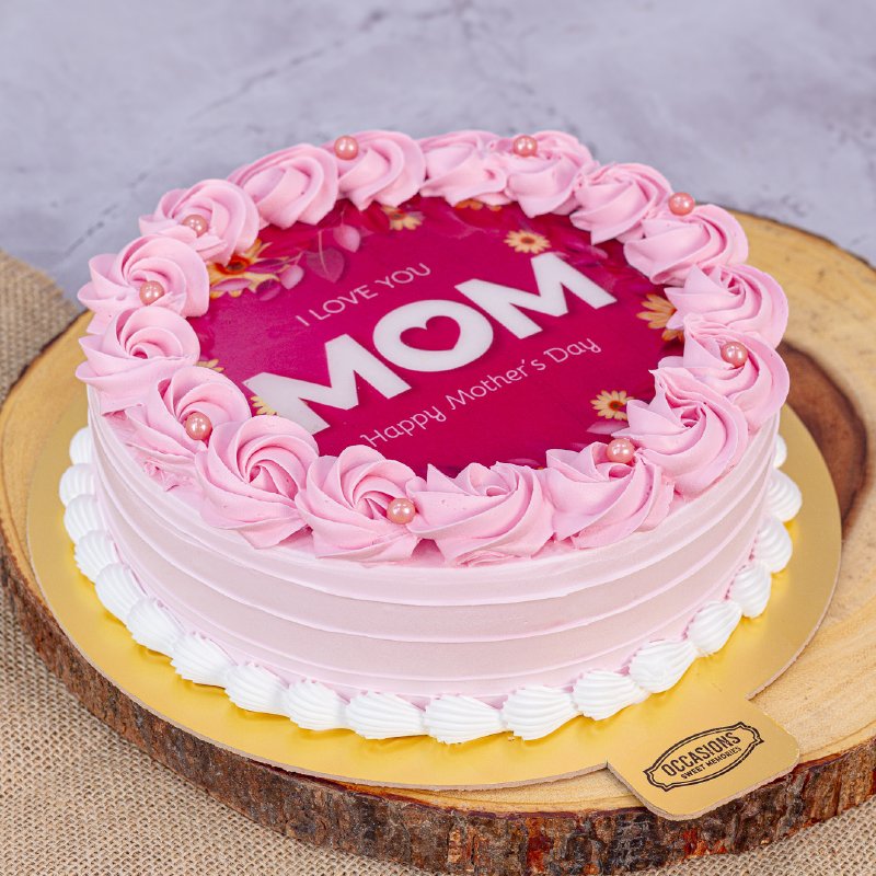 THE STRAWBERRY LOVE CAKE